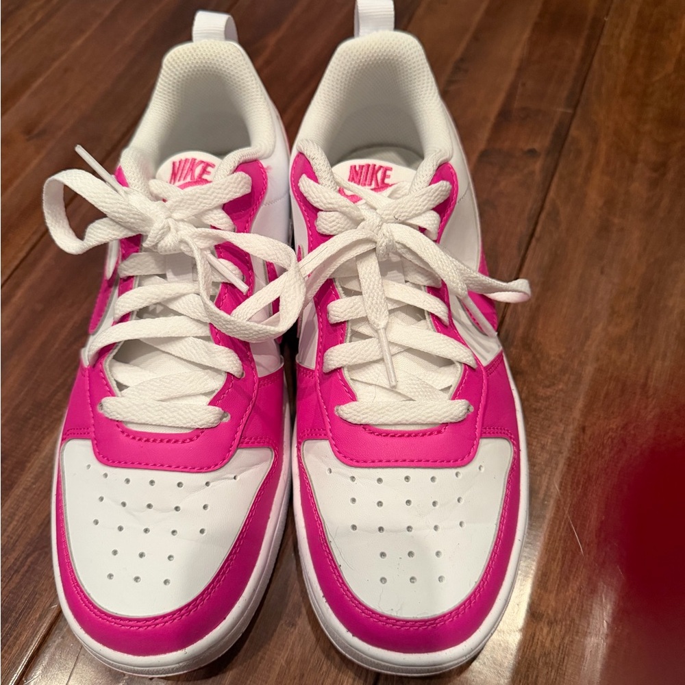 Nike Kids Sneakers in Pink and White